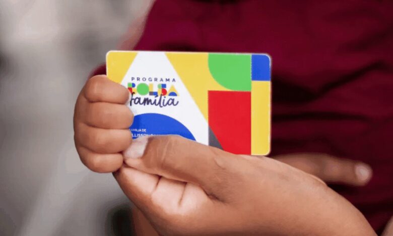 Regra de Proteção do Bolsa Família para quem passa a ter emprego com carteira assinada