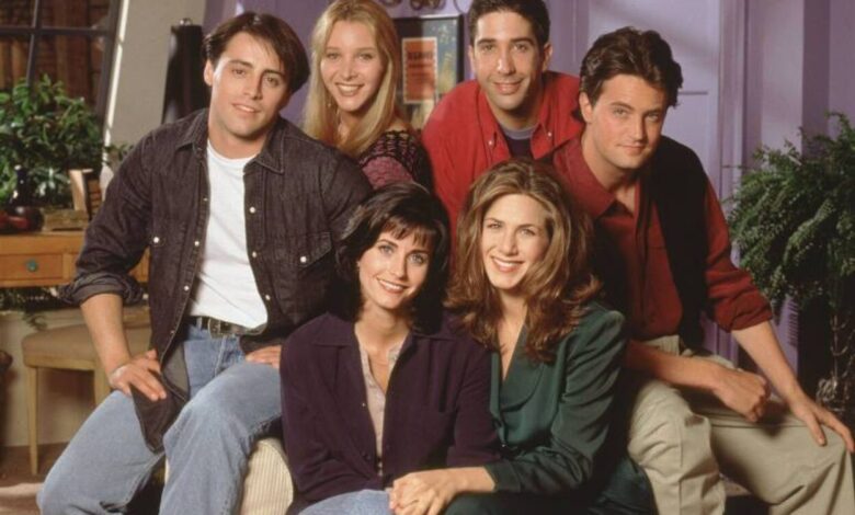 Cobertura da despedida de Matthew Perry com relato da irmã Mia Perry e presença do elenco de Friends.